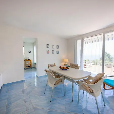 The Sound Of The Sea Holiday home *