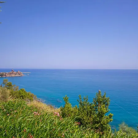 Holiday home The Sound Of The Sea *